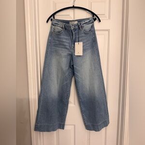 Hidden cropped wide leg jeans.